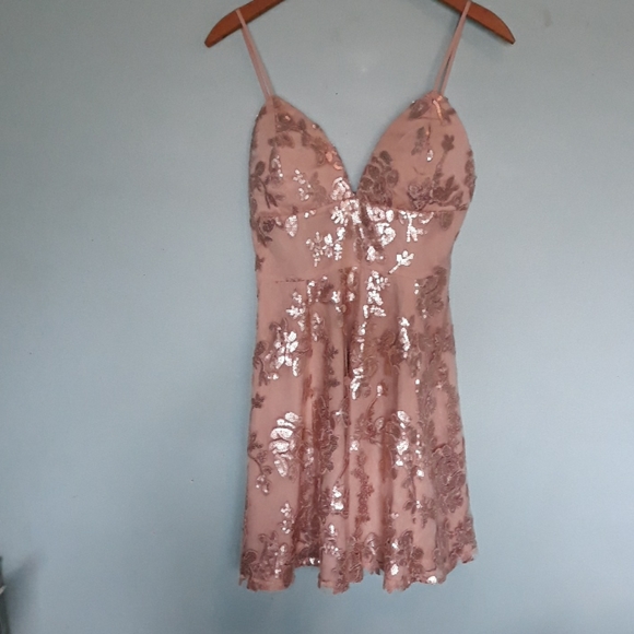 Lovers and Friends sequin mini-dress - Picture 3 of 7